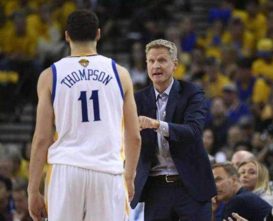 当中场组织 当中场组织